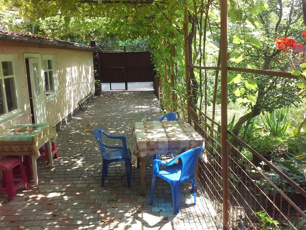 Dvorik Na Bolshom Fontane Apartment Odessa Exterior photo